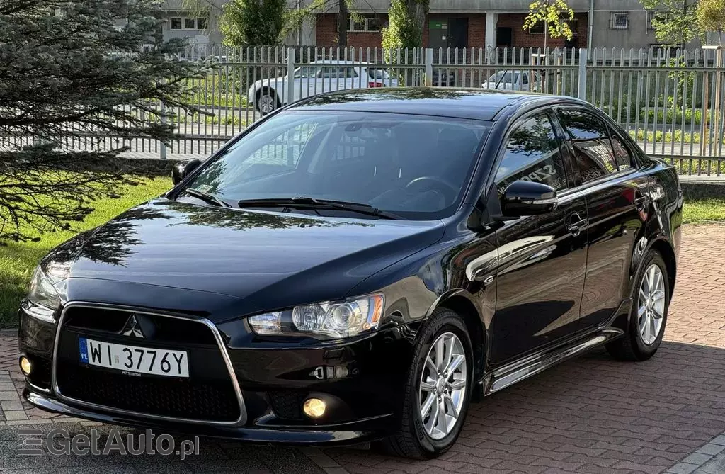 MITSUBISHI Lancer 