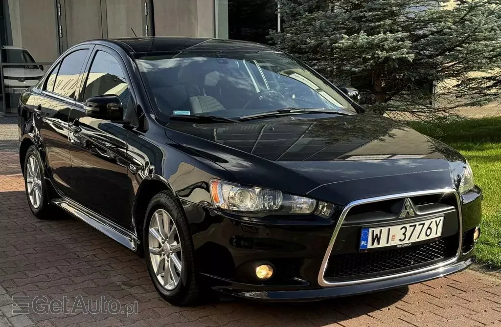 MITSUBISHI Lancer 