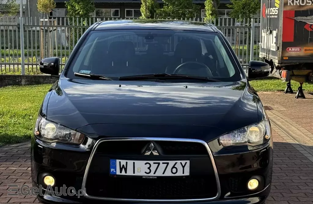 MITSUBISHI Lancer 