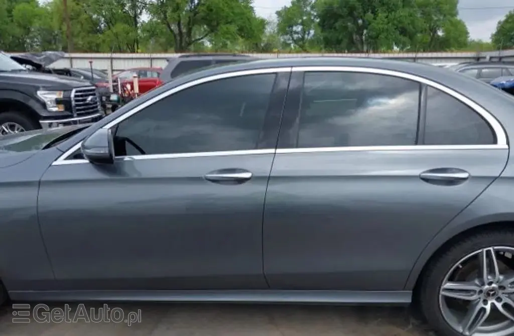 MERCEDES-BENZ Klasa E 