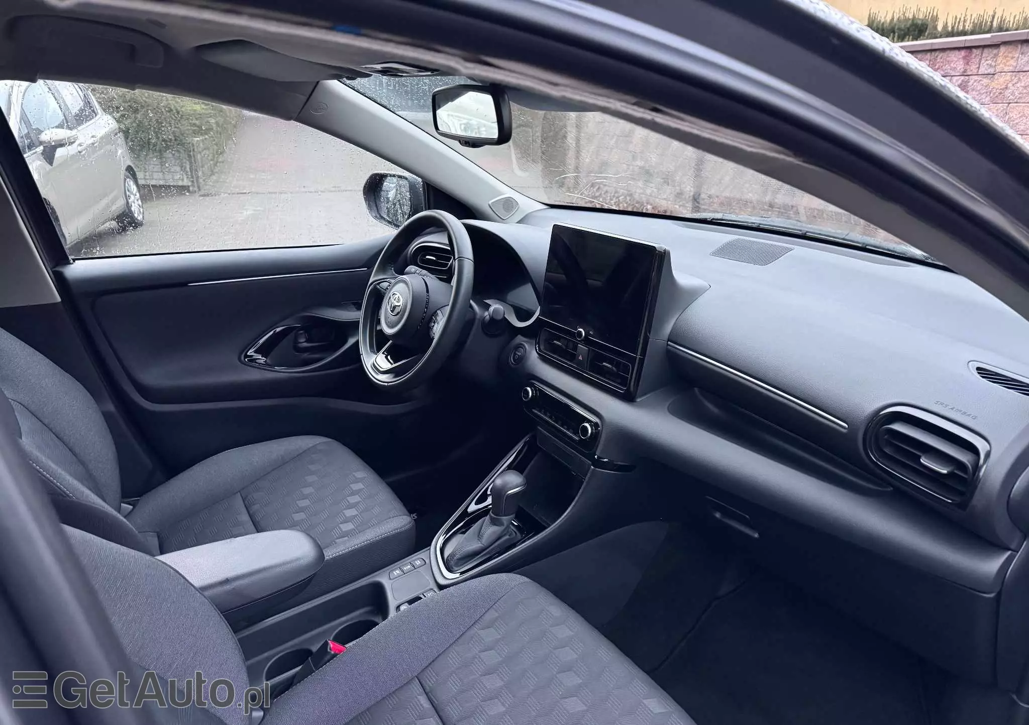 TOYOTA Yaris Hybrid 1.5 Comfort