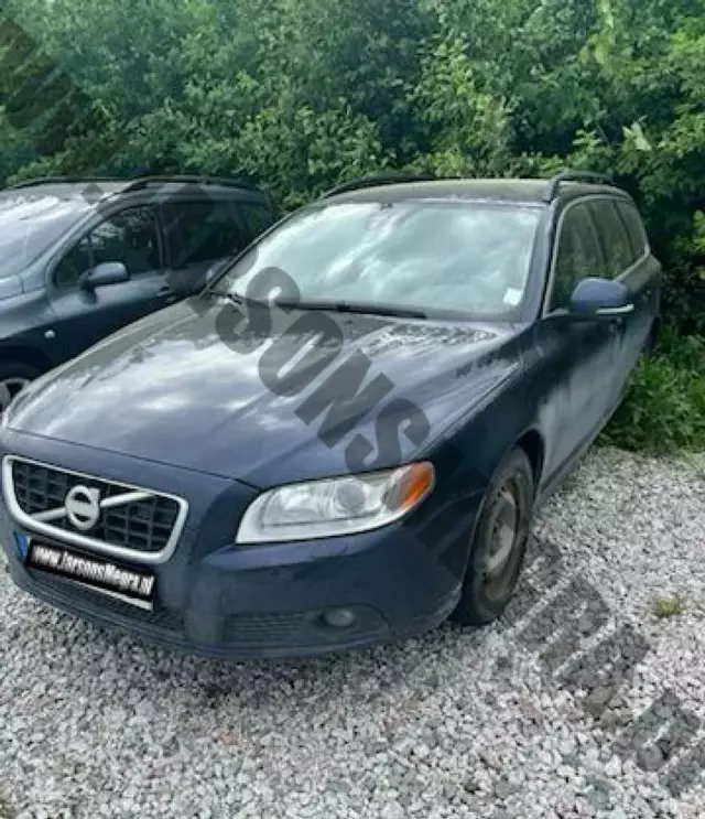 VOLVO V70 
