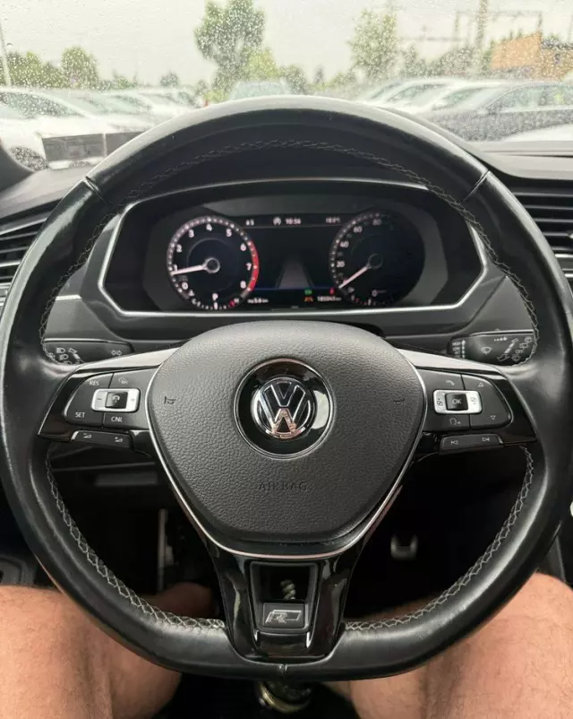 VOLKSWAGEN Tiguan Allspace 2.0 TSI OPF 4Motion DSG R-Line