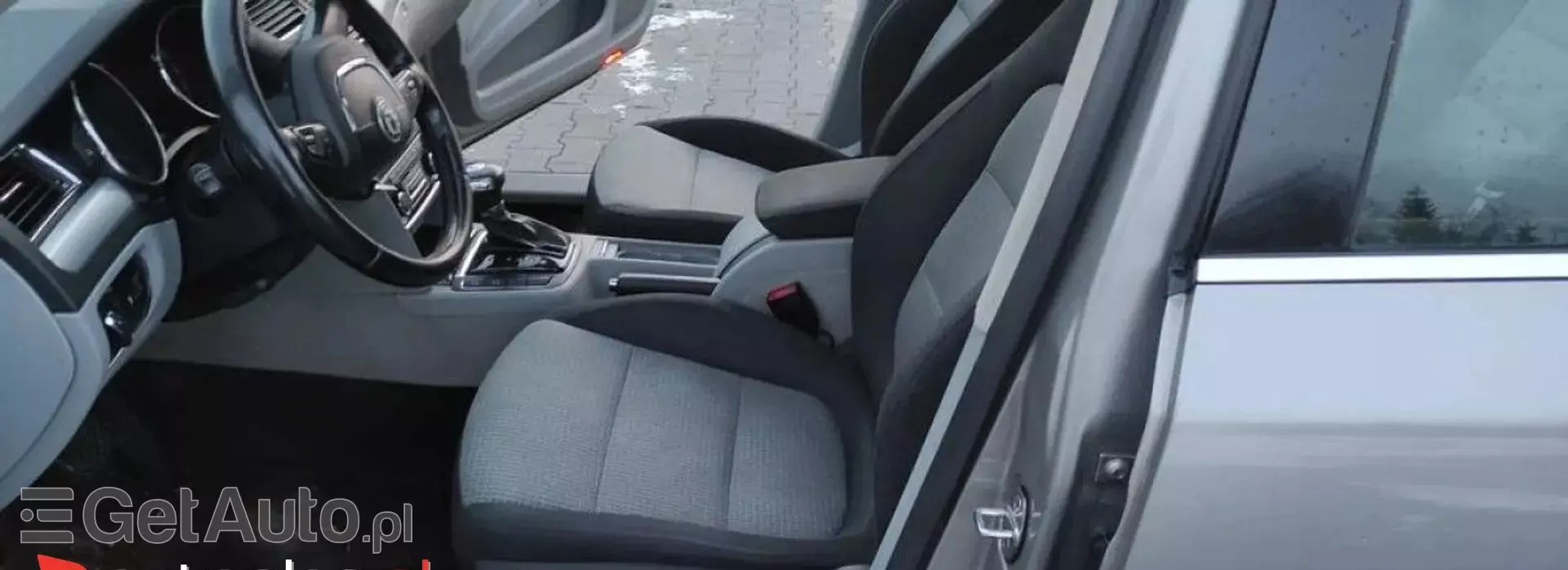 SKODA Superb 2.0 TDI CR DPF (138 KM)