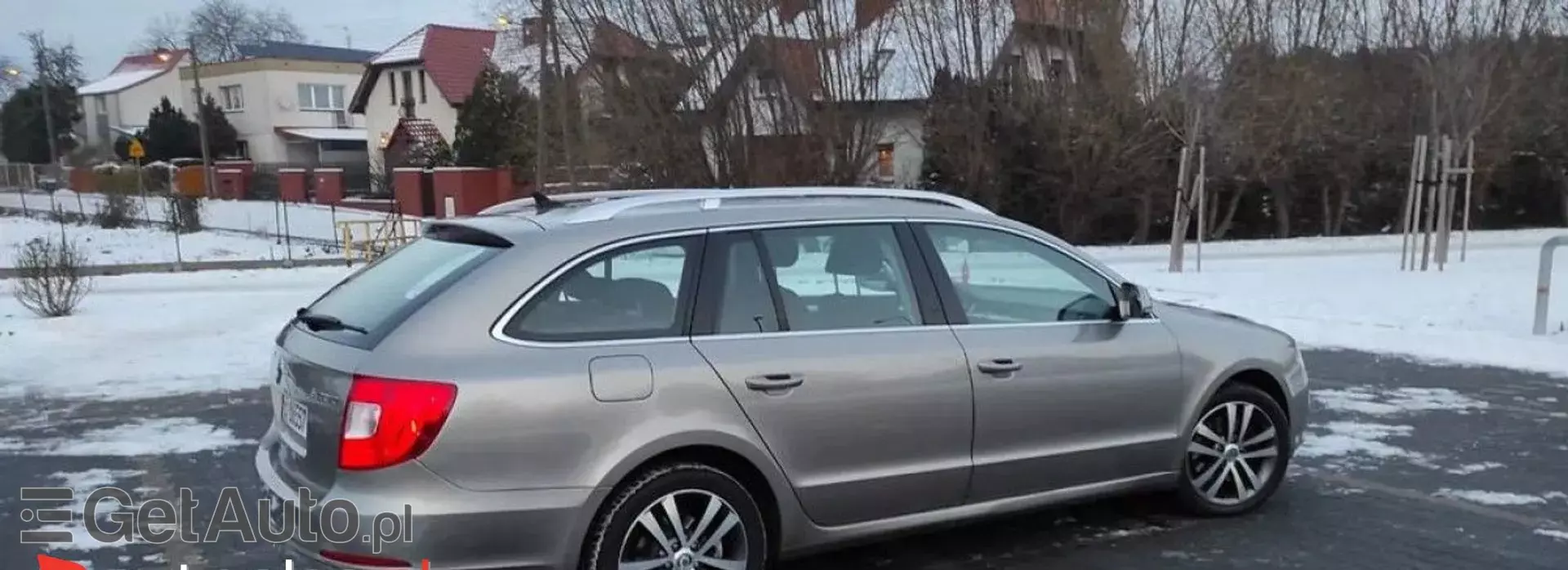 SKODA Superb 2.0 TDI CR DPF (138 KM)