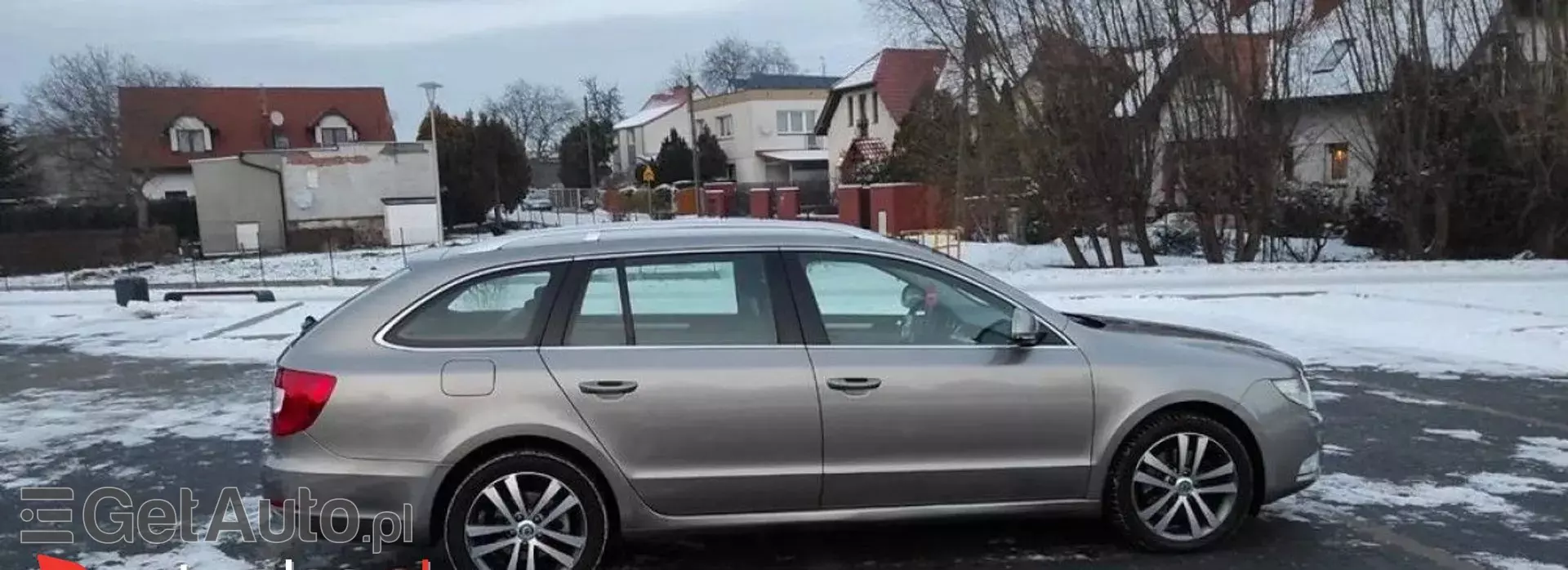 SKODA Superb 2.0 TDI CR DPF (138 KM)