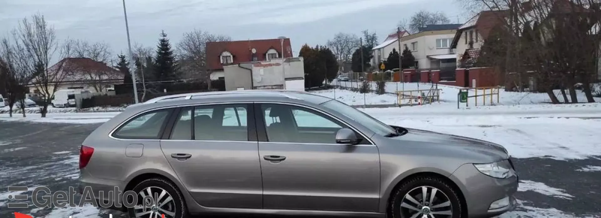 SKODA Superb 2.0 TDI CR DPF (138 KM)