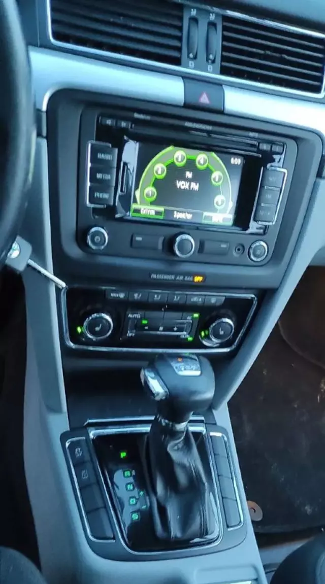 SKODA Superb 2.0 TDI CR DPF (138 KM)