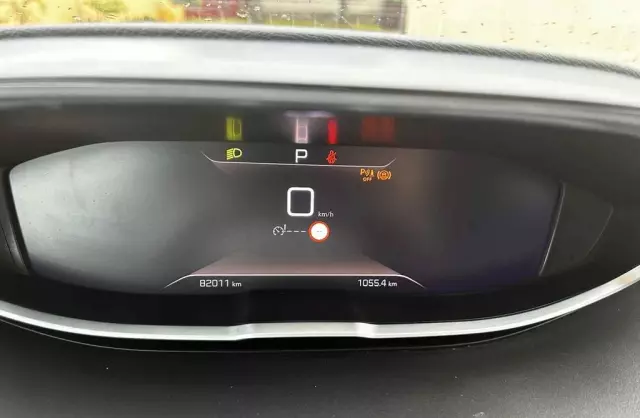 PEUGEOT 5008 