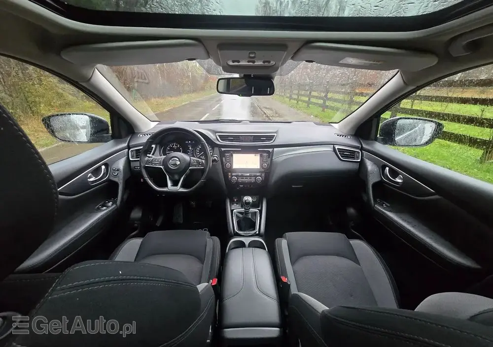 NISSAN Qashqai 1.3 DIG-T Tekna