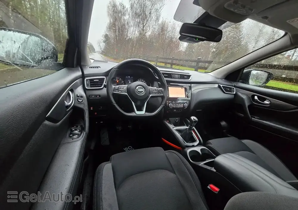 NISSAN Qashqai 1.3 DIG-T Tekna