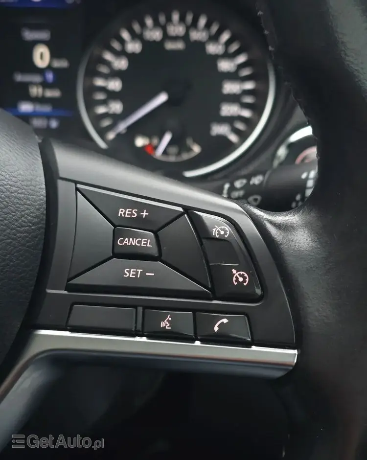 NISSAN Qashqai 1.3 DIG-T Tekna