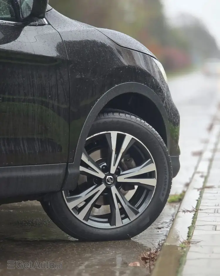 NISSAN Qashqai 1.3 DIG-T Tekna