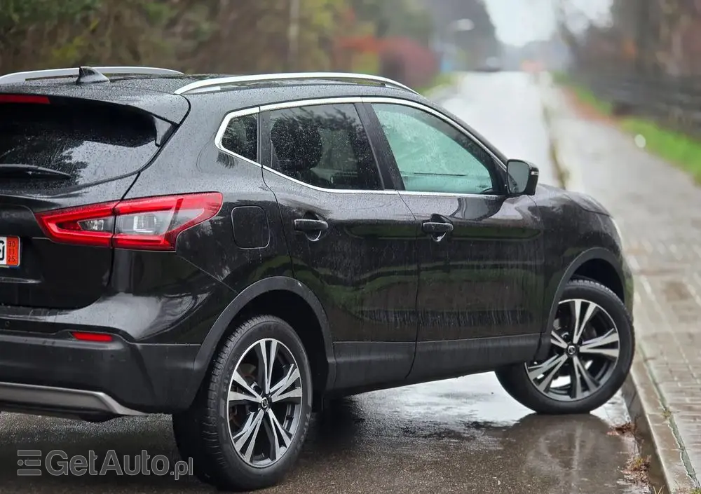 NISSAN Qashqai 1.3 DIG-T Tekna