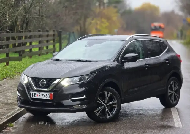 NISSAN Qashqai 1.3 DIG-T Tekna