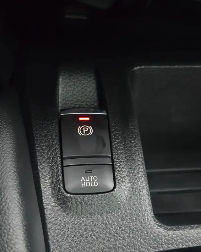 NISSAN Qashqai 1.3 DIG-T Tekna