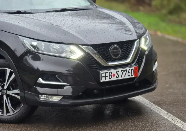 NISSAN Qashqai 1.3 DIG-T Tekna