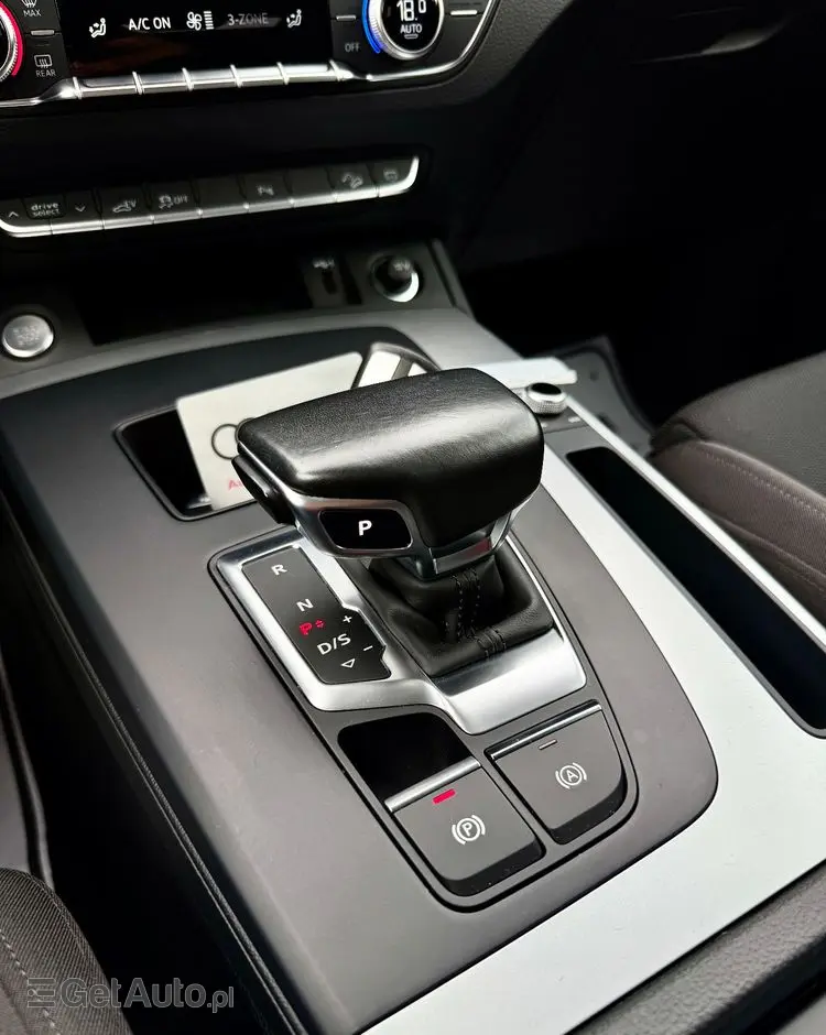 AUDI Q5 50 TFSI e Quattro S tronic sport