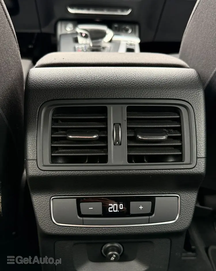 AUDI Q5 50 TFSI e Quattro S tronic sport