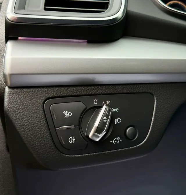 AUDI Q5 50 TFSI e Quattro S tronic sport