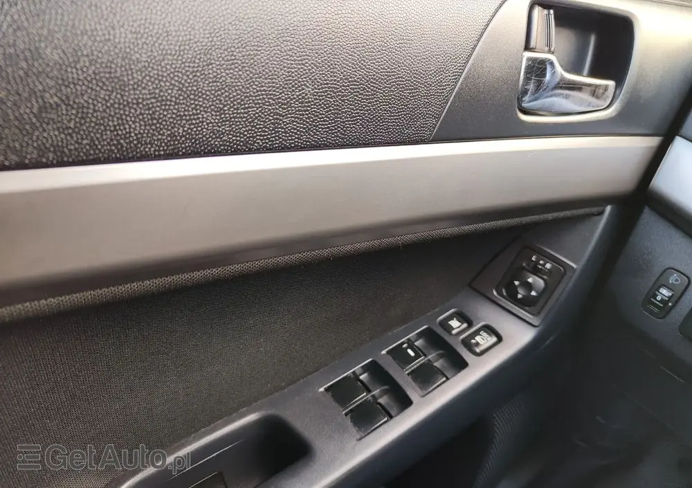 MITSUBISHI Lancer 1.8 Intense