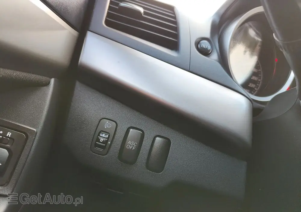 MITSUBISHI Lancer 1.8 Intense