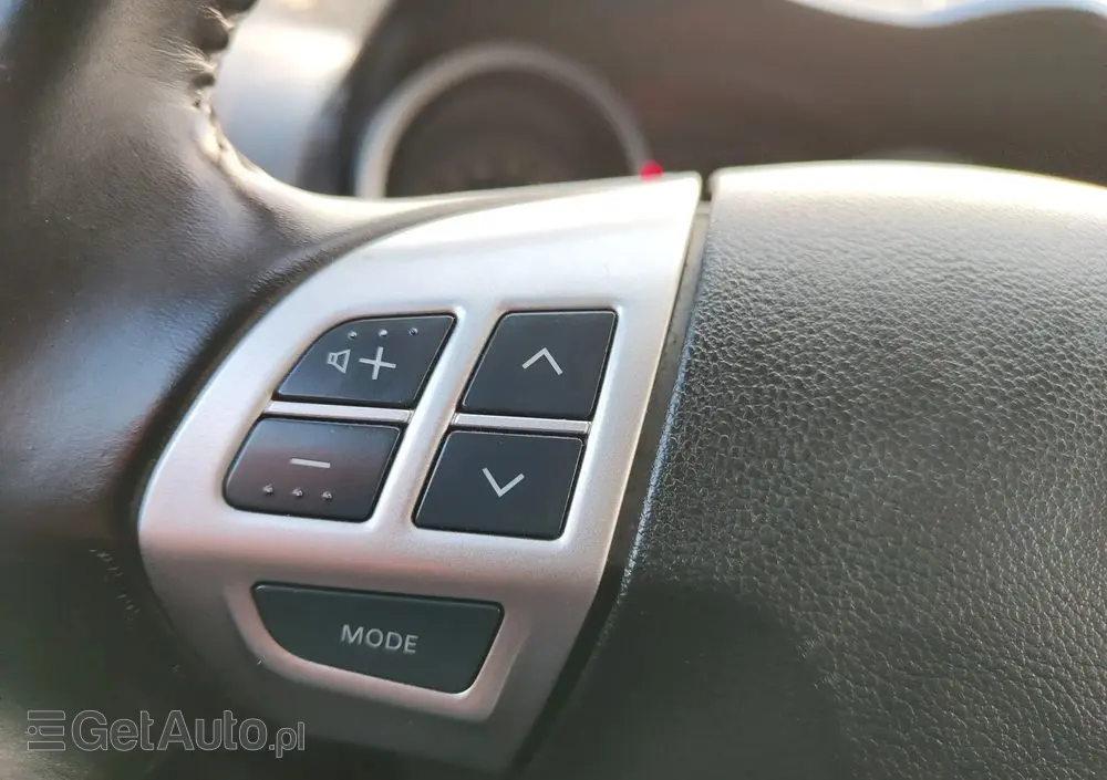 MITSUBISHI Lancer 1.8 Intense