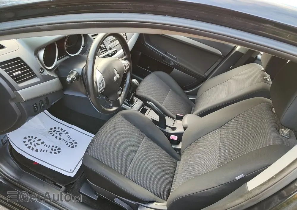 MITSUBISHI Lancer 1.8 Intense