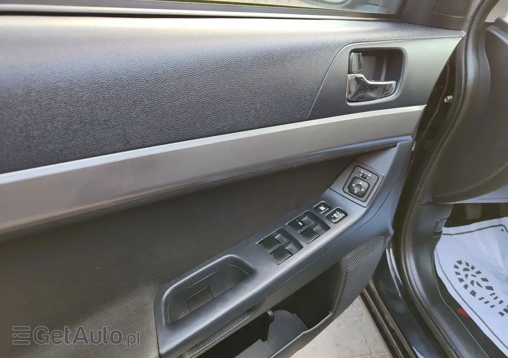 MITSUBISHI Lancer 1.8 Intense