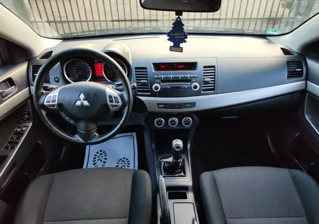 MITSUBISHI Lancer 1.8 Intense