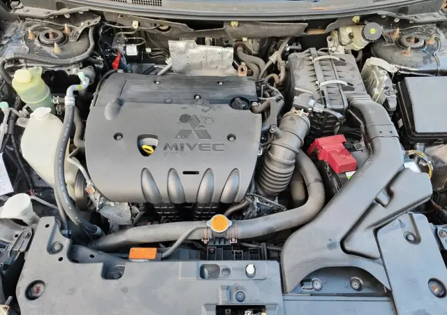 MITSUBISHI Lancer 1.8 Intense