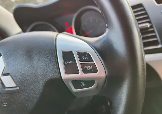 MITSUBISHI Lancer 1.8 Intense