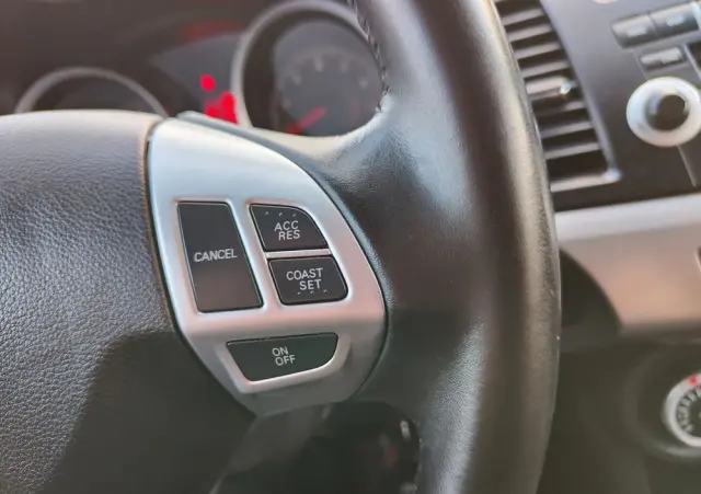 MITSUBISHI Lancer 1.8 Intense