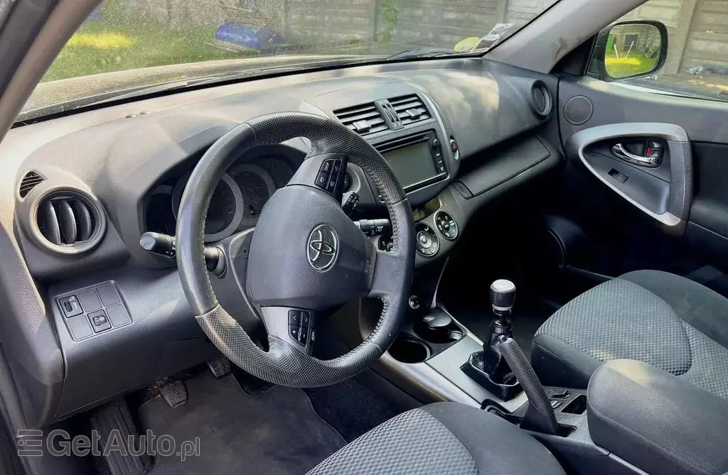 TOYOTA Rav 4 