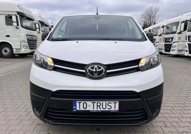 TOYOTA PROACE VERSO LONG / BRYGADÓWKA / SALON POLSKA / BEZWYPADKOWA / DOSTĘPNA OD RĘKI 