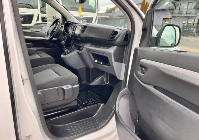 TOYOTA PROACE VERSO LONG / BRYGADÓWKA / SALON POLSKA / BEZWYPADKOWA / DOSTĘPNA OD RĘKI 