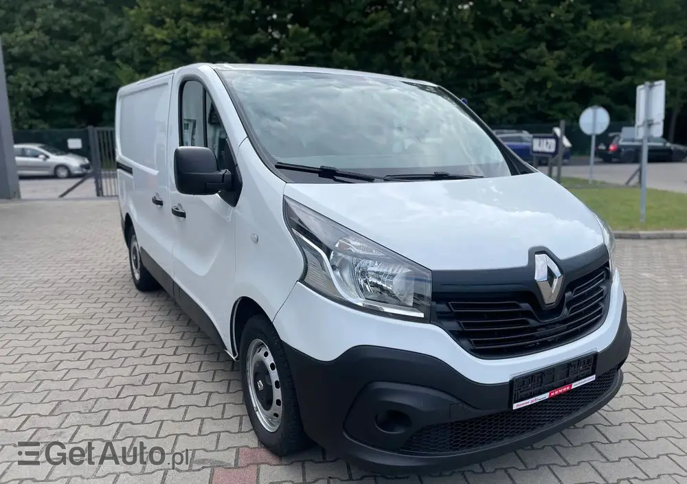 RENAULT Trafic 