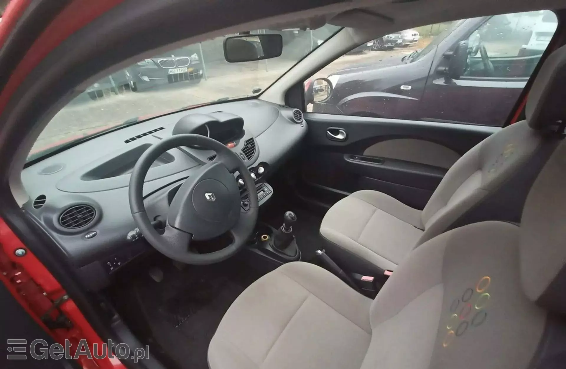 RENAULT Twingo 