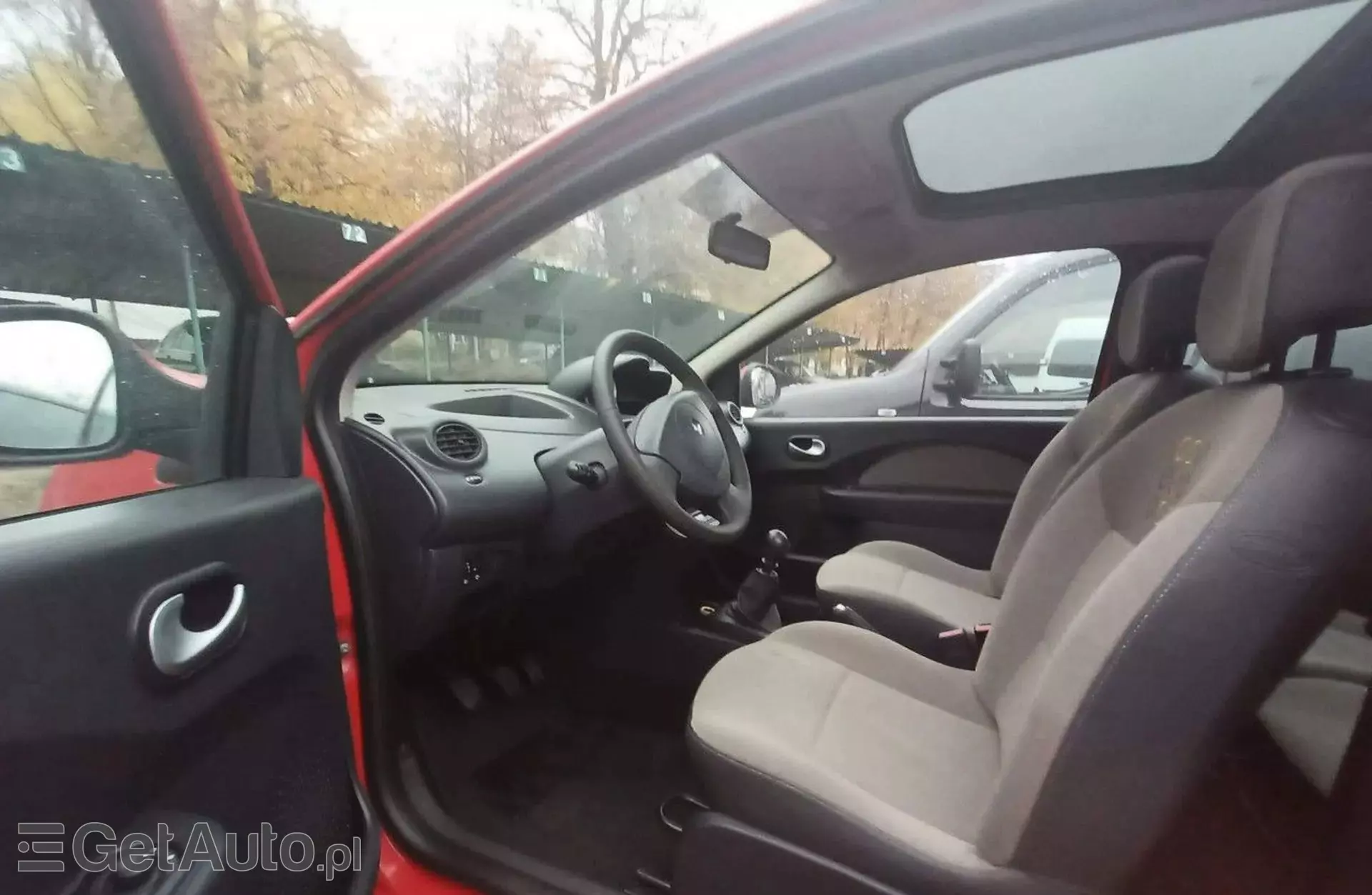 RENAULT Twingo 