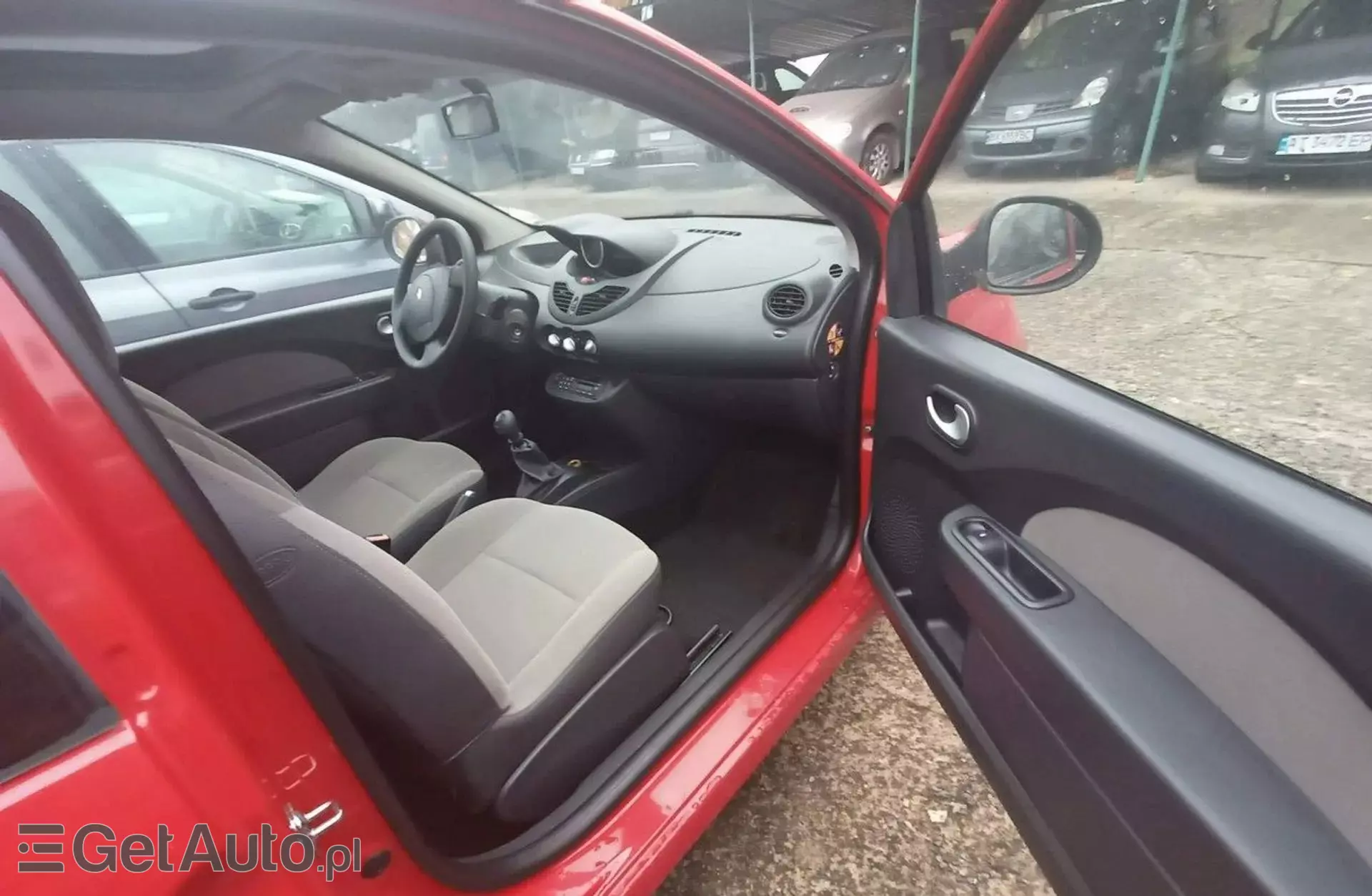 RENAULT Twingo 
