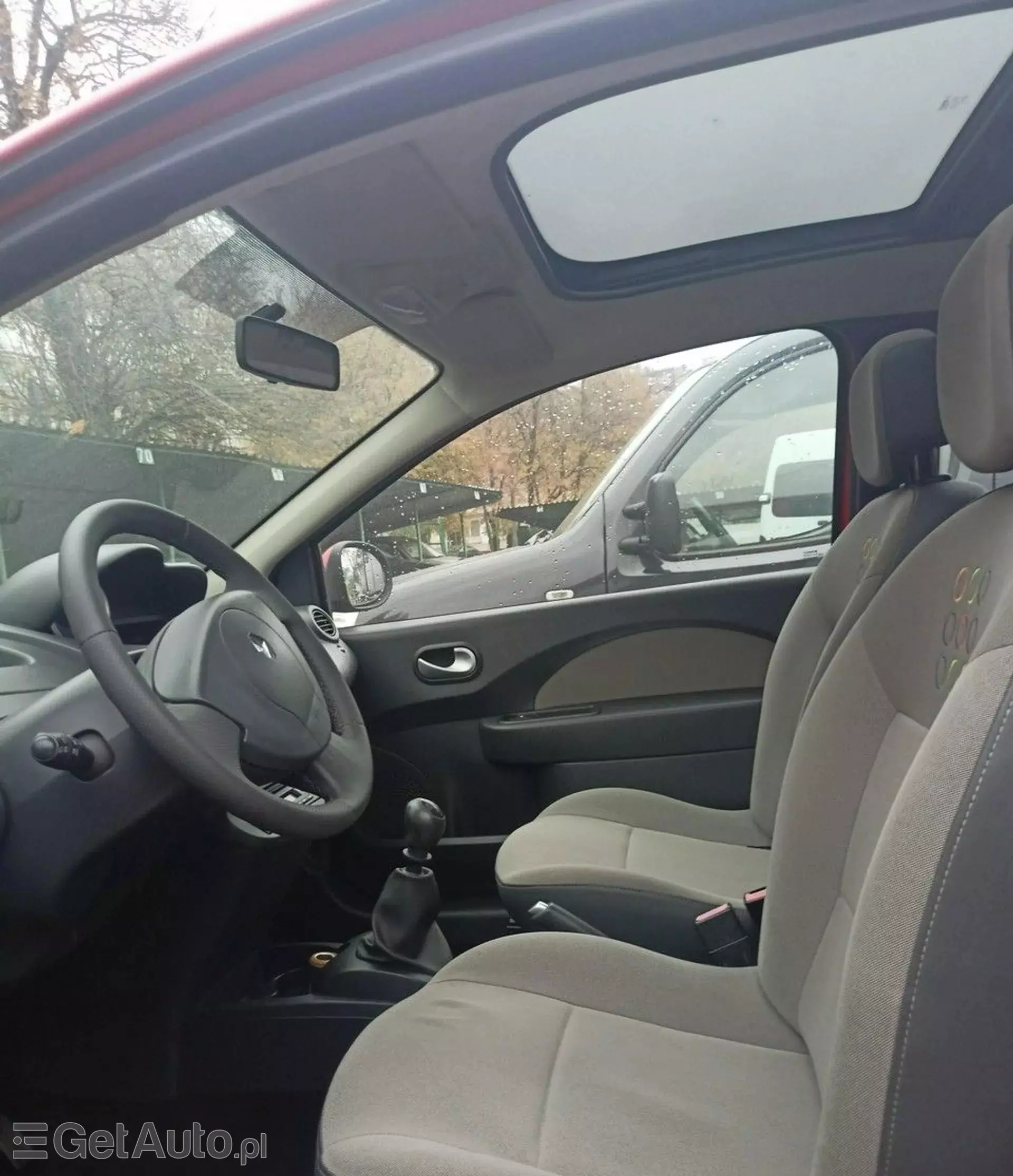 RENAULT Twingo 