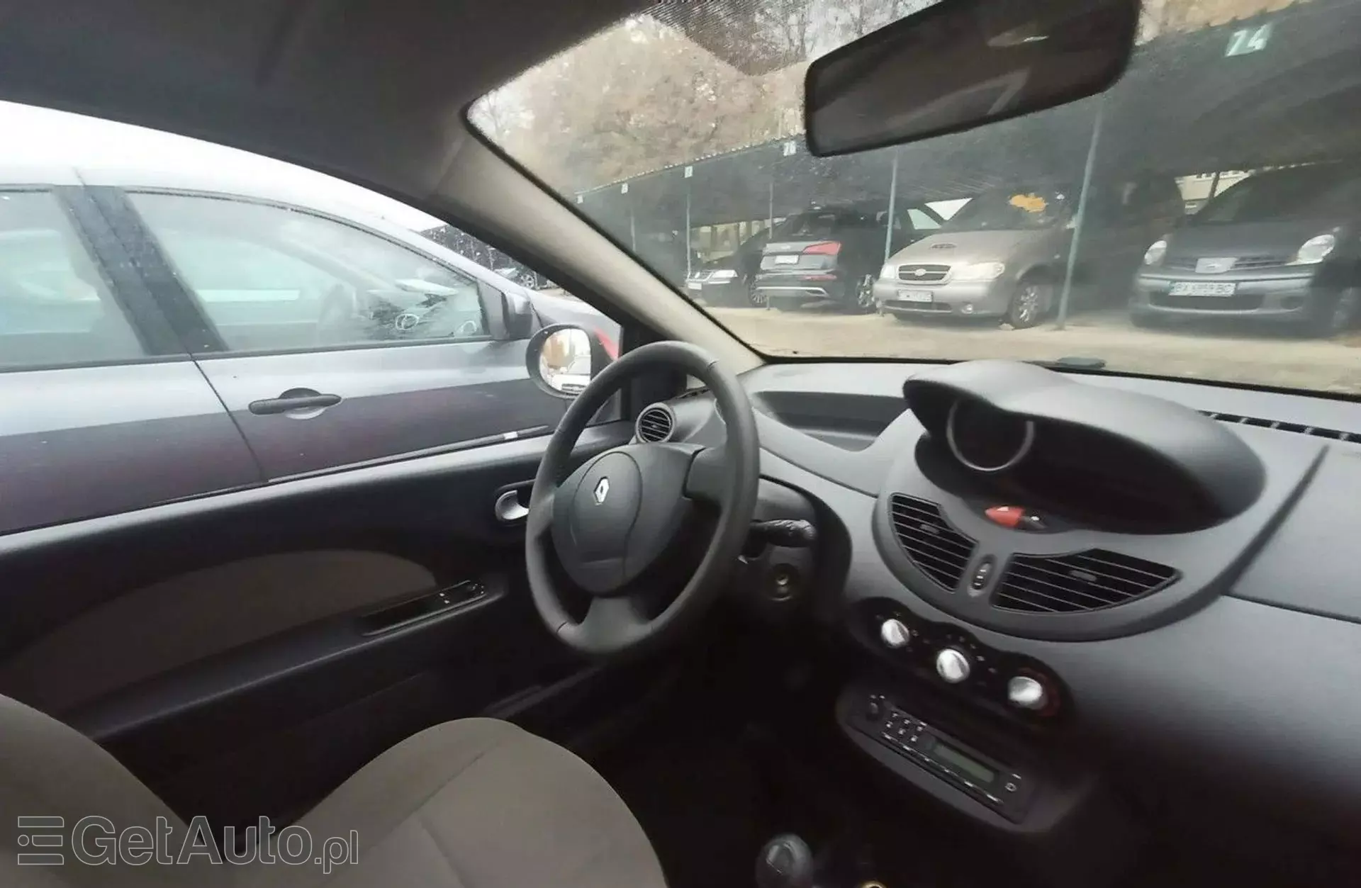 RENAULT Twingo 