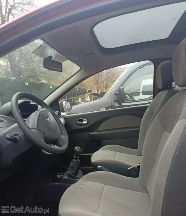 RENAULT Twingo 