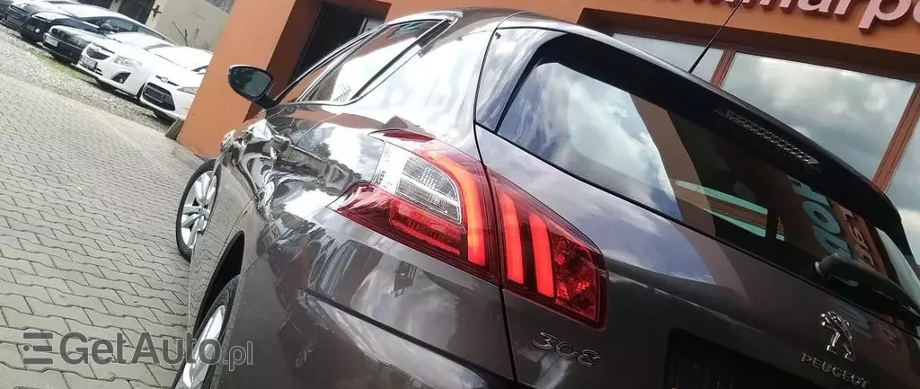 PEUGEOT 308 