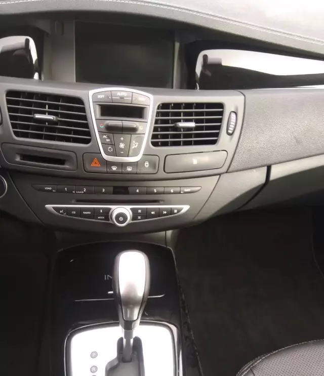 RENAULT Laguna Initiale 175 Aut.