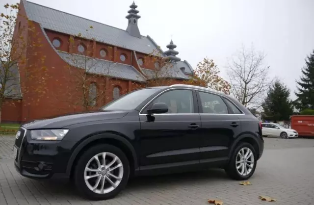 AUDI Q3 