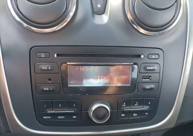 DACIA Sandero 0.9 TCe Laureate