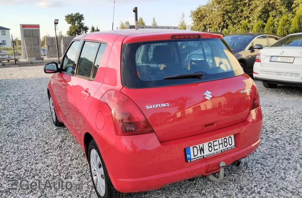 SUZUKI Swift 