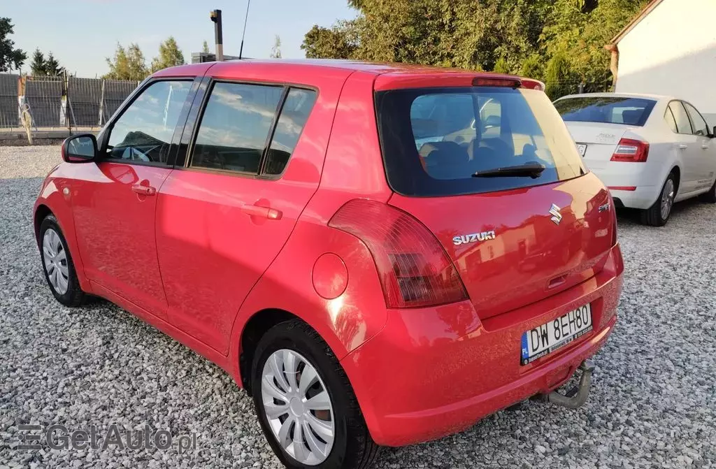 SUZUKI Swift 