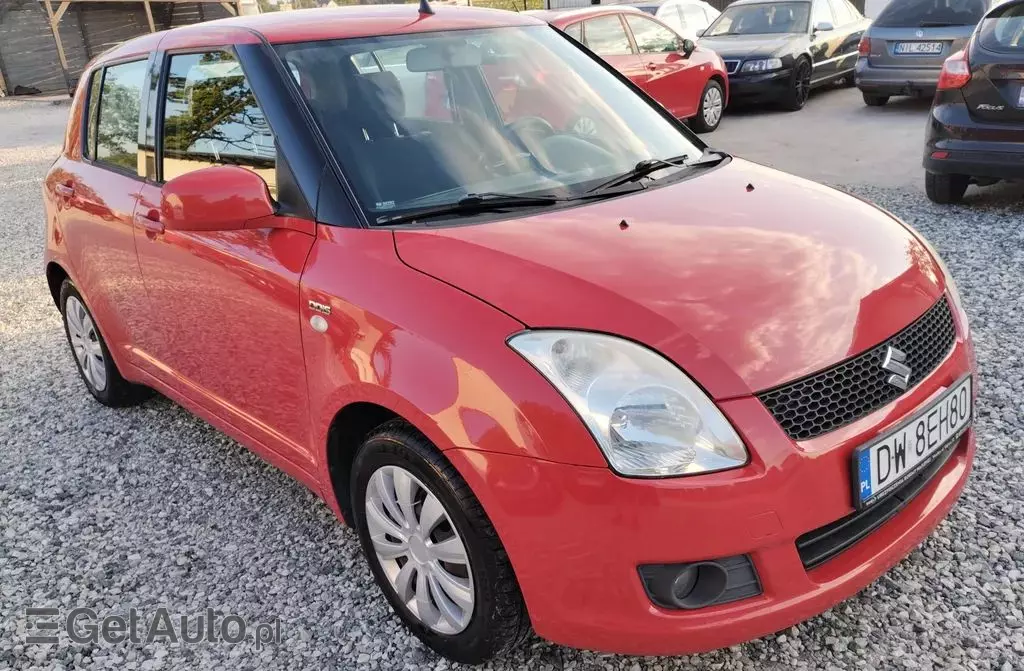 SUZUKI Swift 